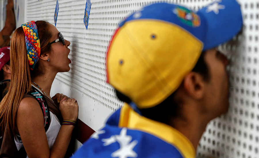 en-venezuela-la-lucha-es-pacifica-o-docil